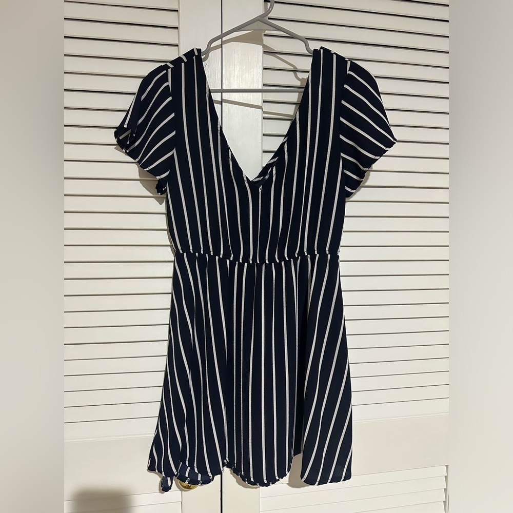 Crystal Sky Size 7 Women’s Dress.